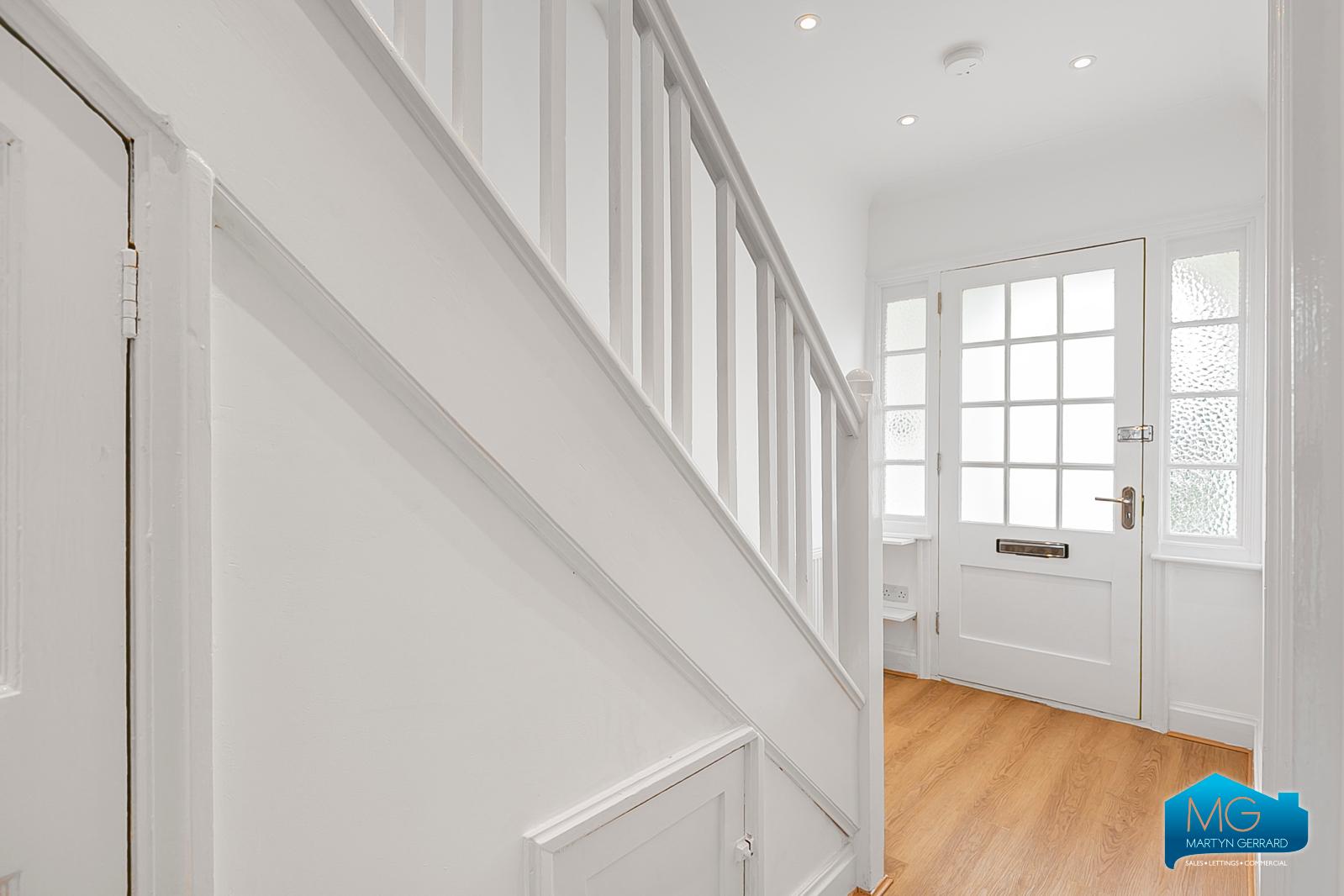 3 bedroom Semi-Detached House to rent - Martyn Gerrard