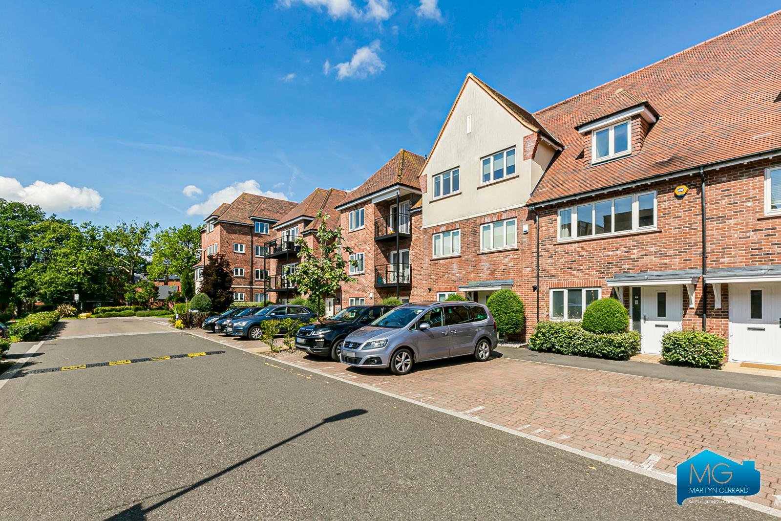3 bedroom Terraced House to rent - Martyn Gerrard