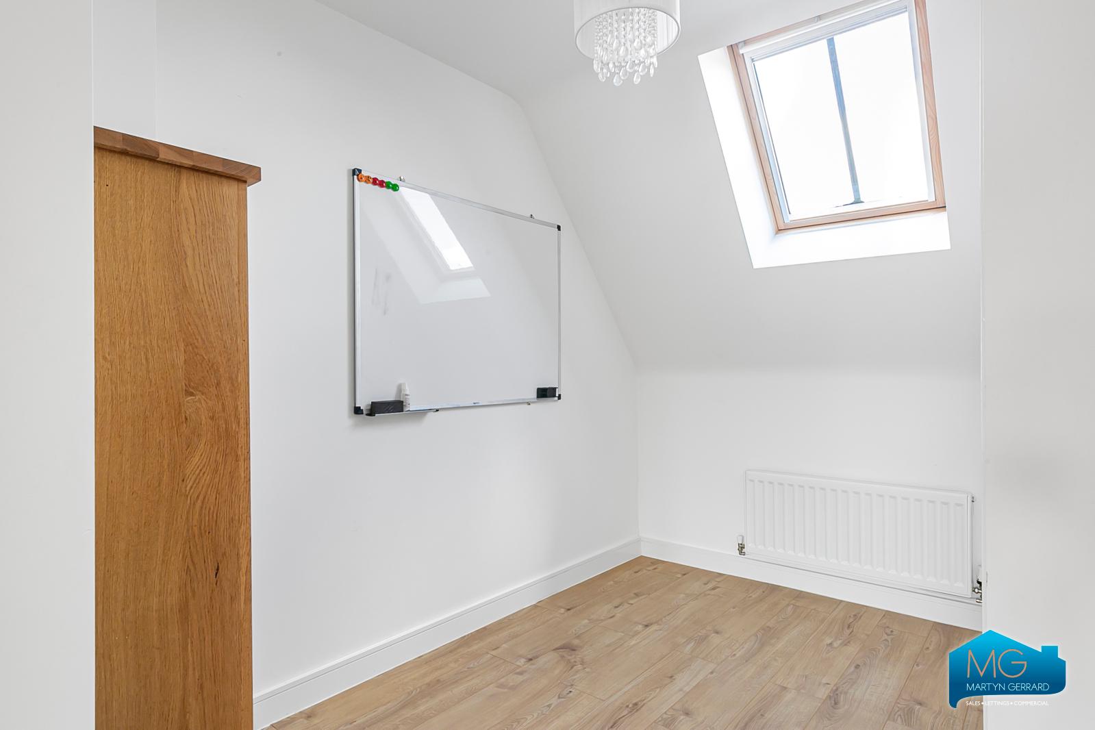 3 bedroom Terraced House to rent - Martyn Gerrard