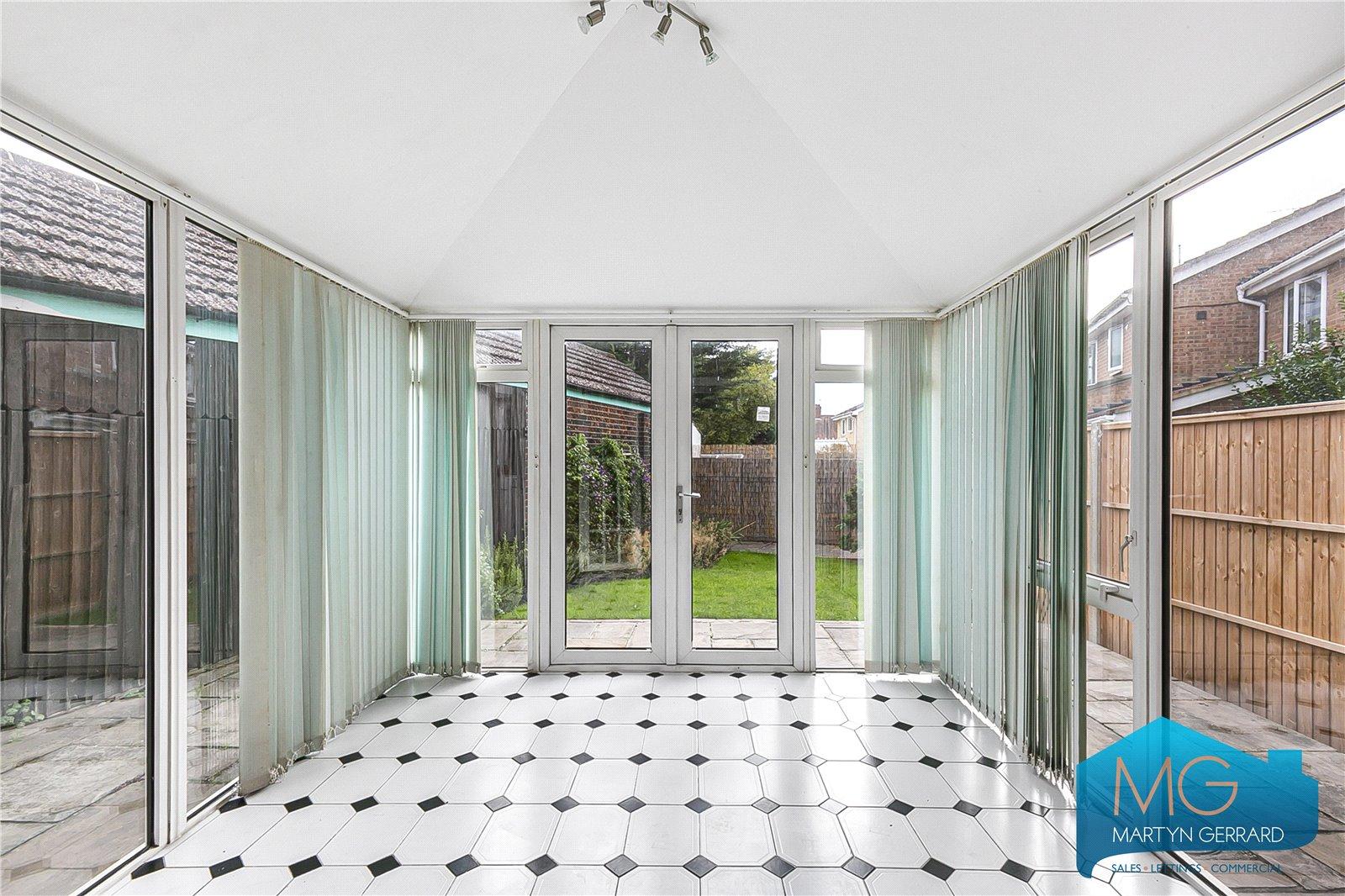 3 bedroom End of Terrace House to rent + ' - Martyn Gerrard