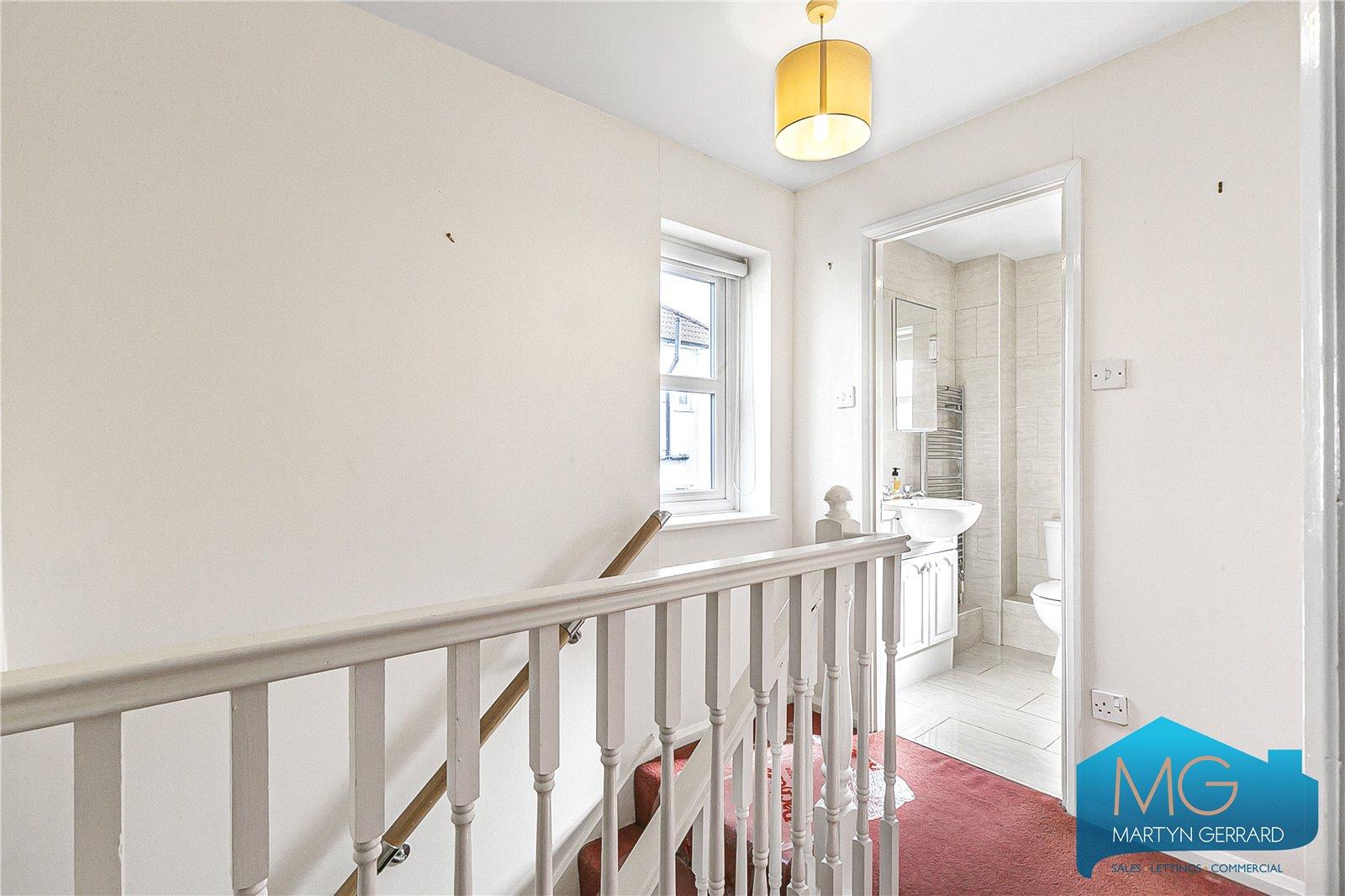 3 bedroom End of Terrace House to rent - Martyn Gerrard