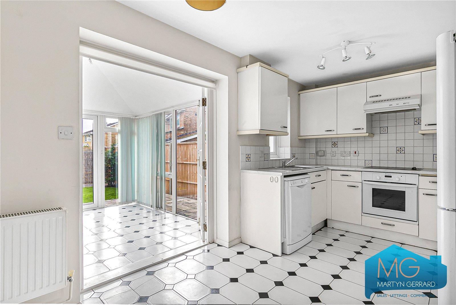 3 bedroom End of Terrace House to rent - Martyn Gerrard