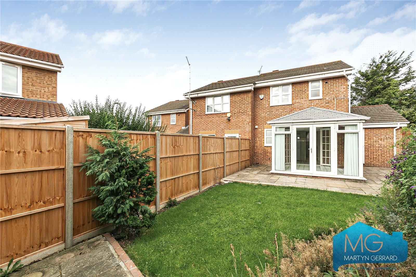 3 bedroom End of Terrace House to rent - Martyn Gerrard