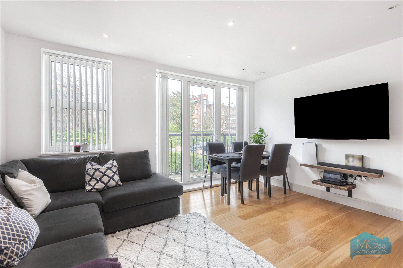 1 bedroom Apartment to rent - Martyn Gerrard