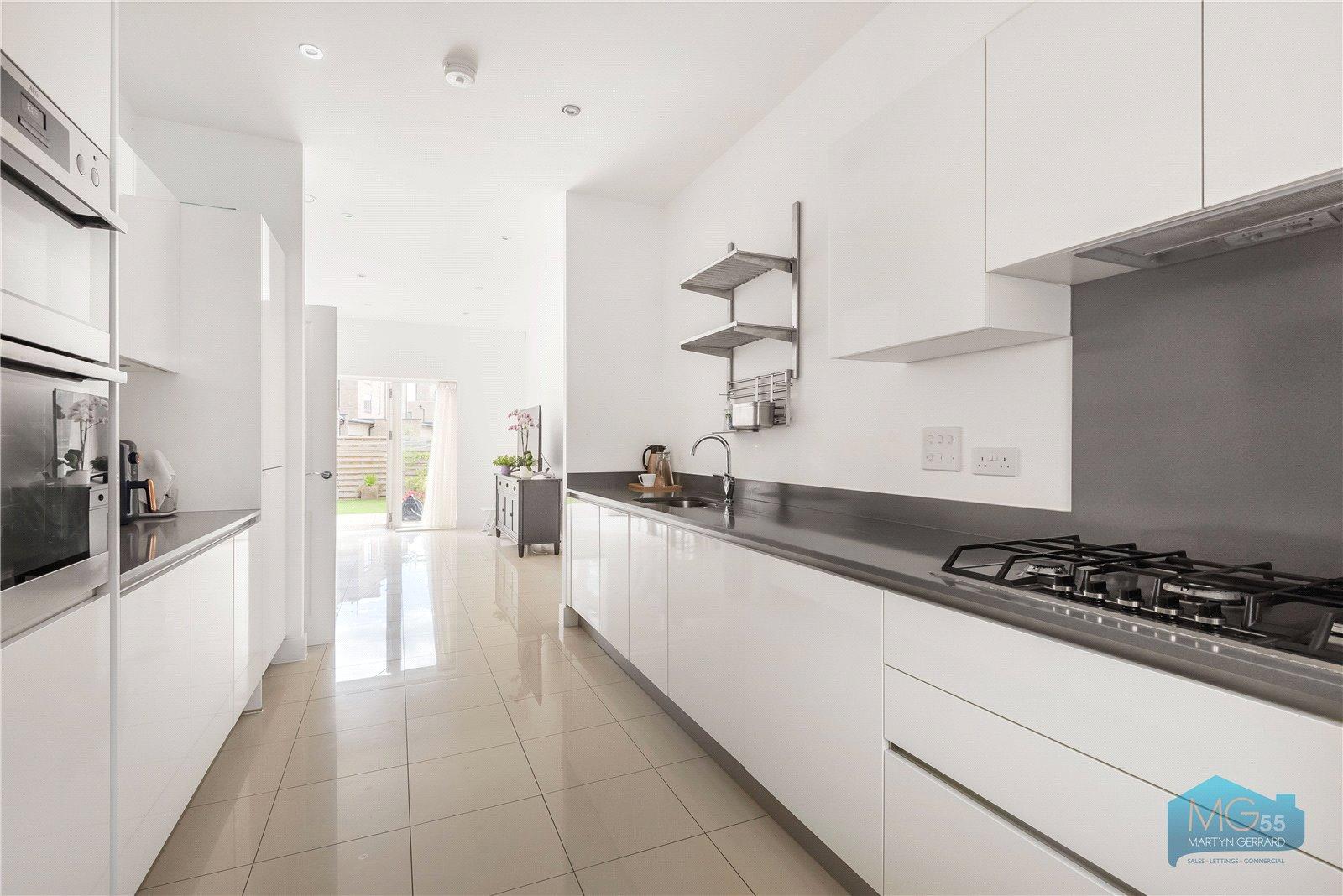 4 bedroom Terraced House to rent - Martyn Gerrard