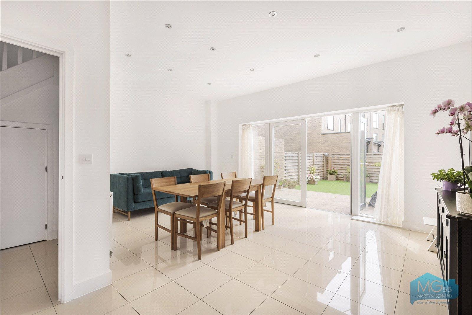 4 bedroom Terraced House to rent - Martyn Gerrard