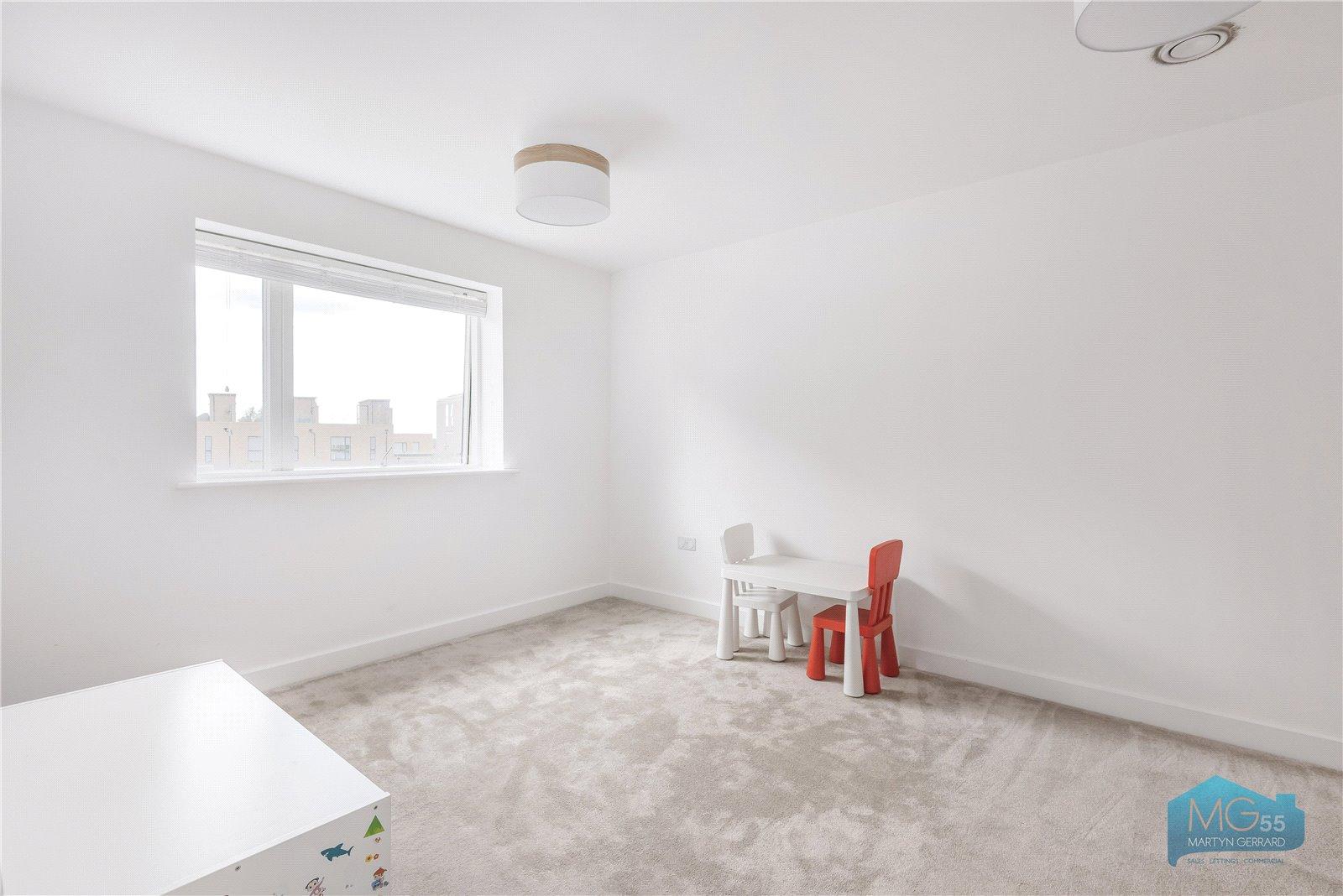4 bedroom Terraced House to rent - Martyn Gerrard