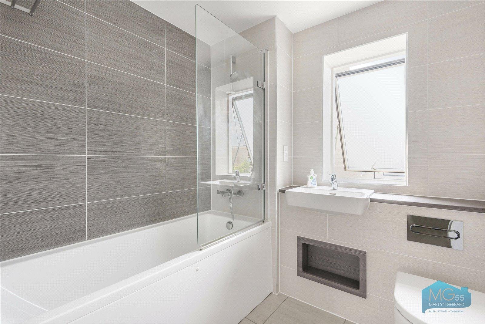 4 bedroom Terraced House to rent - Martyn Gerrard