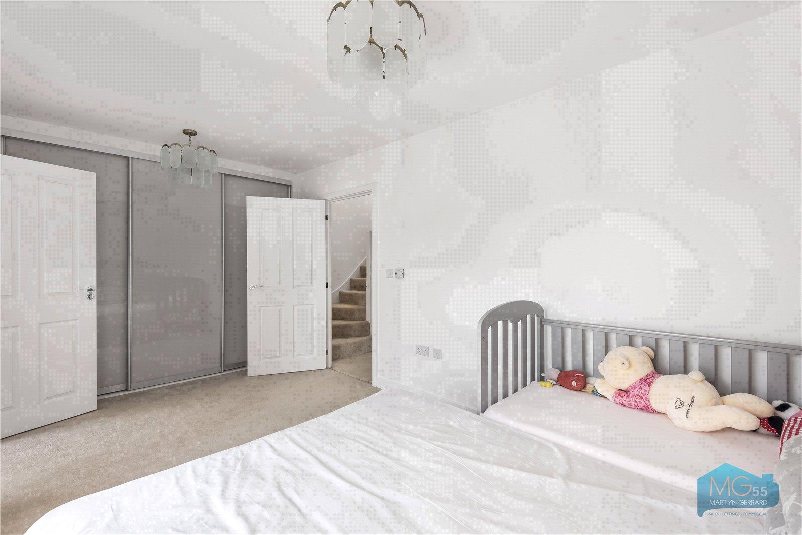 4 bedroom Terraced House to rent - Martyn Gerrard