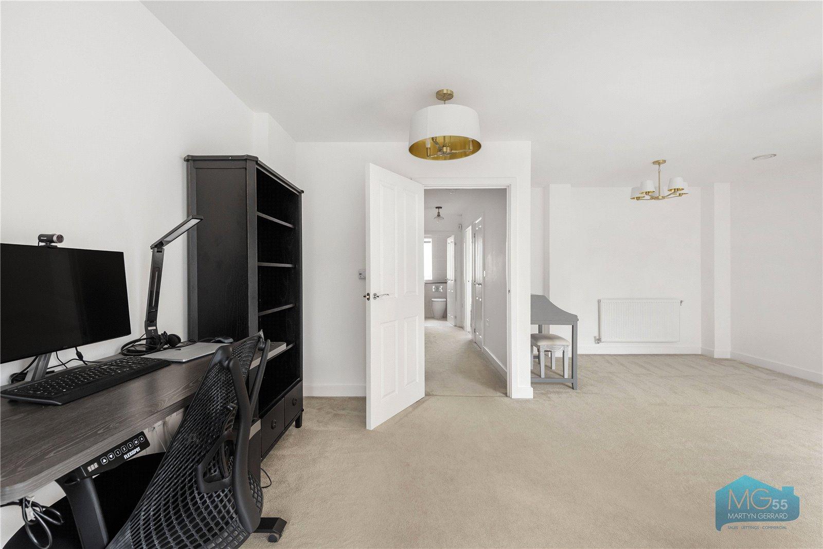 4 bedroom Terraced House to rent - Martyn Gerrard