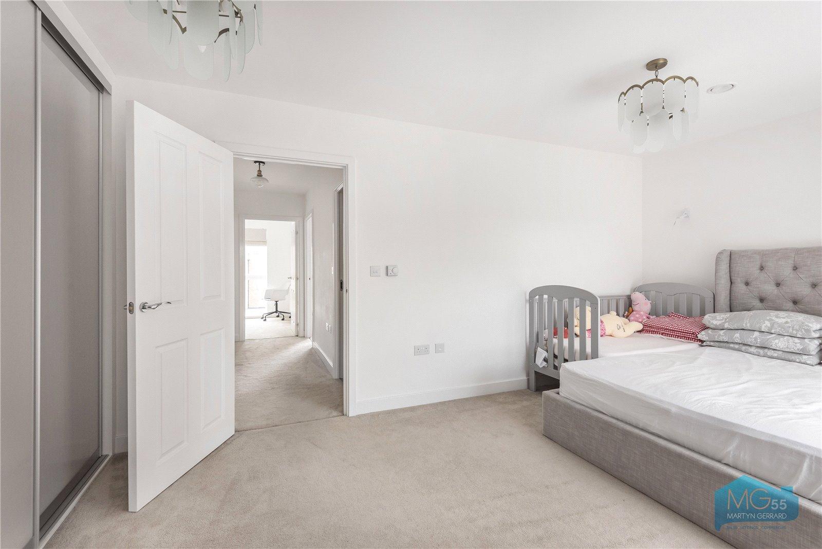 4 bedroom Terraced House to rent - Martyn Gerrard