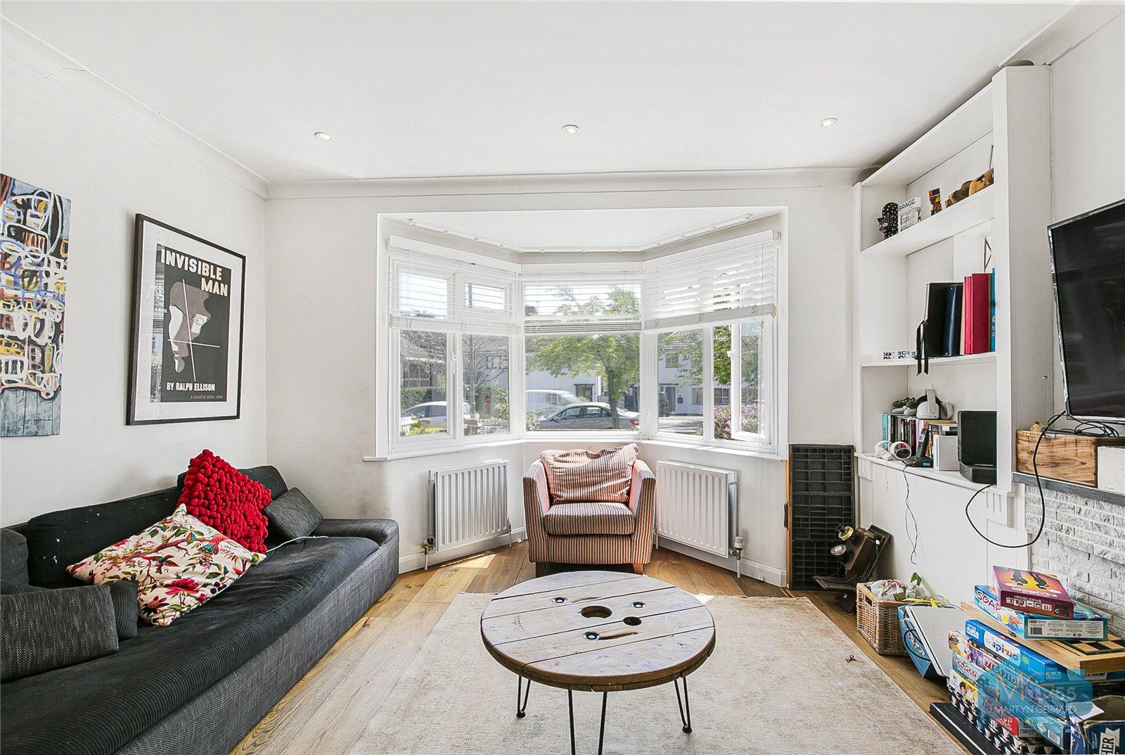 4 bedroom Semi-Detached House to rent - Martyn Gerrard