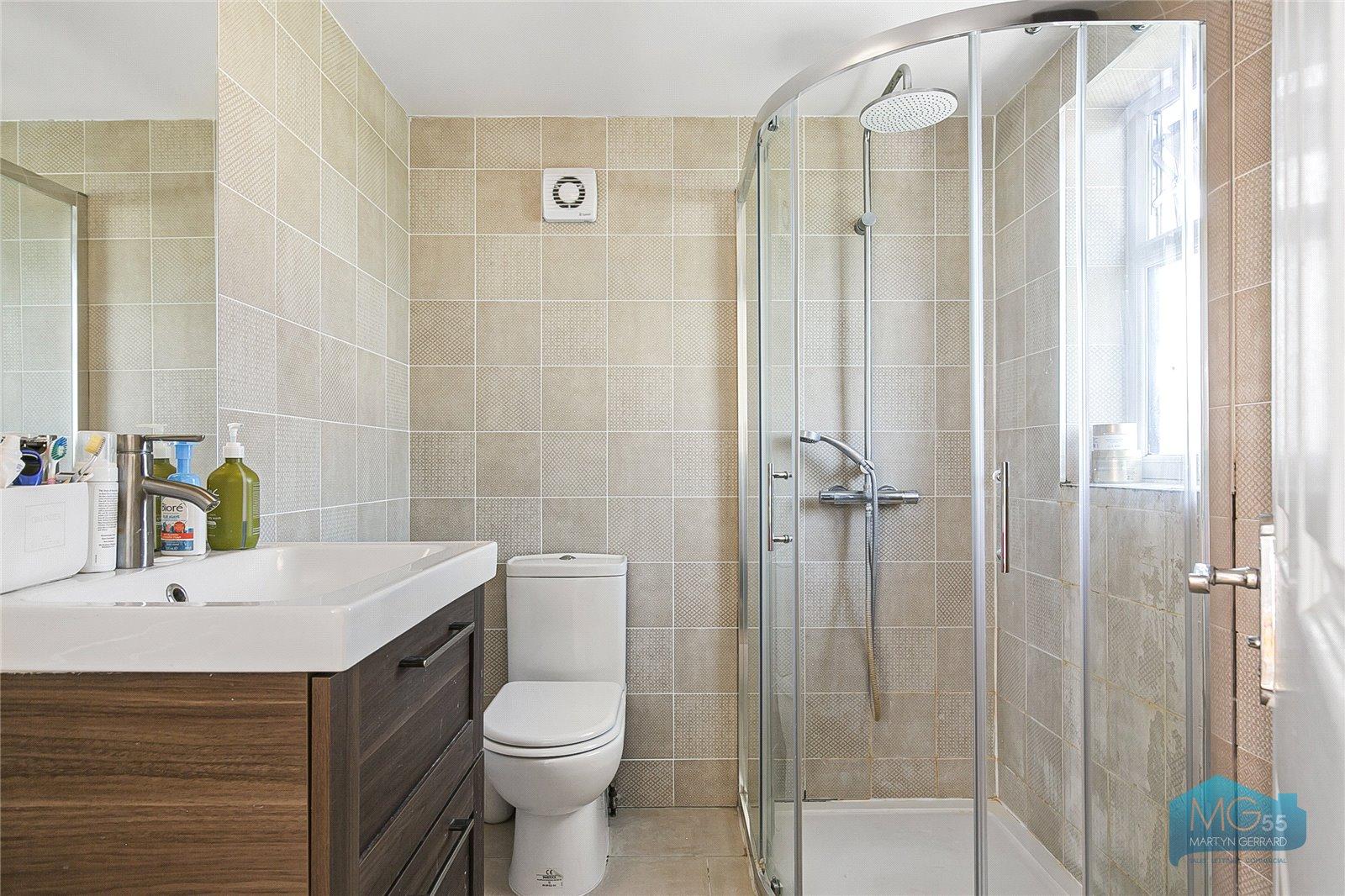 4 bedroom Semi-Detached House to rent - Martyn Gerrard