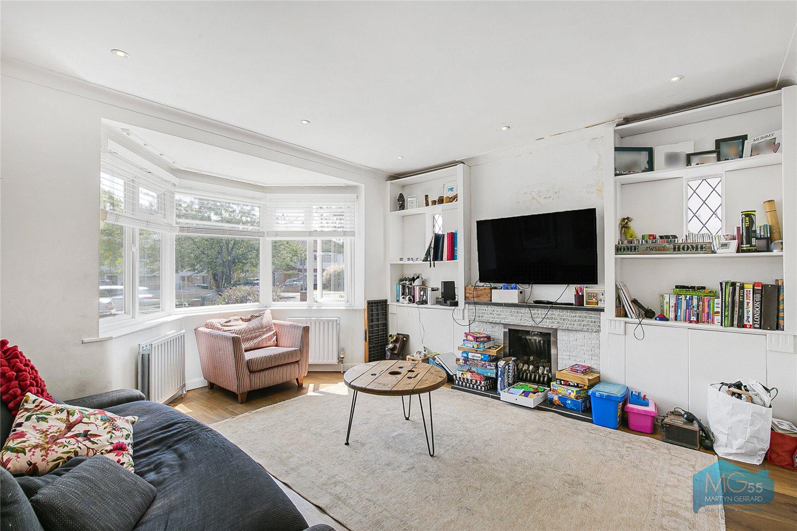 4 bedroom Semi-Detached House to rent - Martyn Gerrard