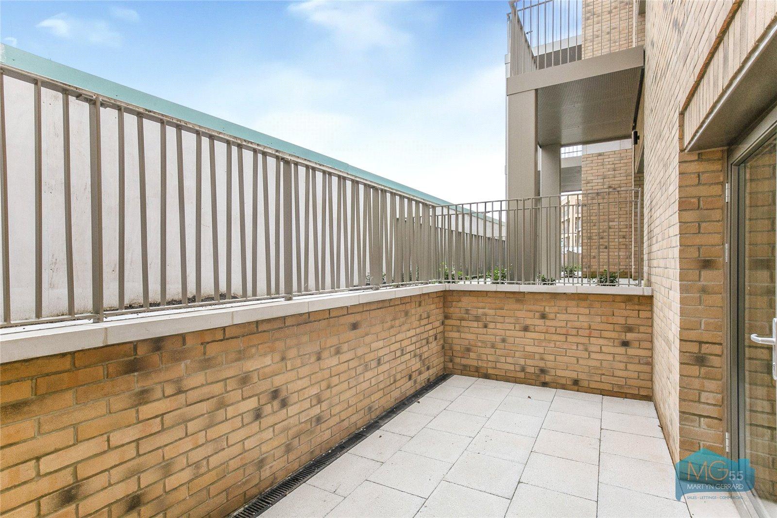 1 bedroom Ground Floor Flat to rent - Martyn Gerrard