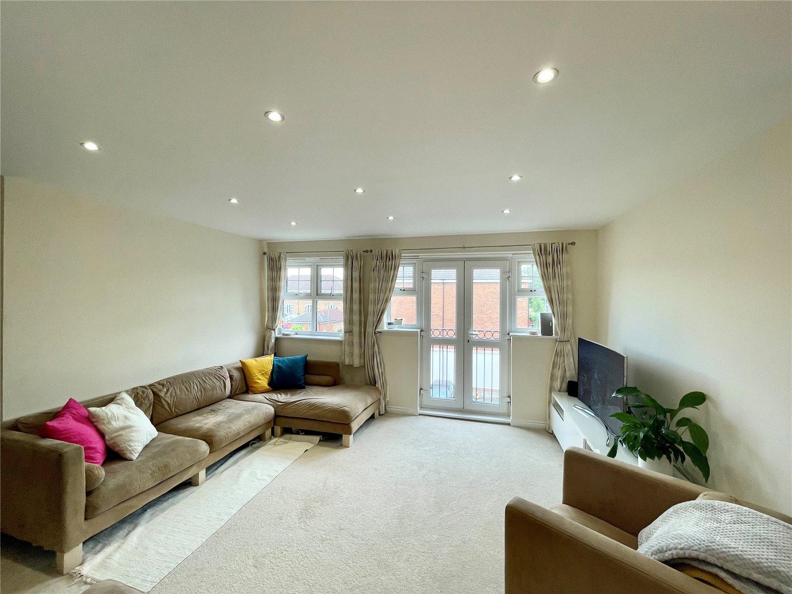 2 bedroom Apartment to rent - Martyn Gerrard