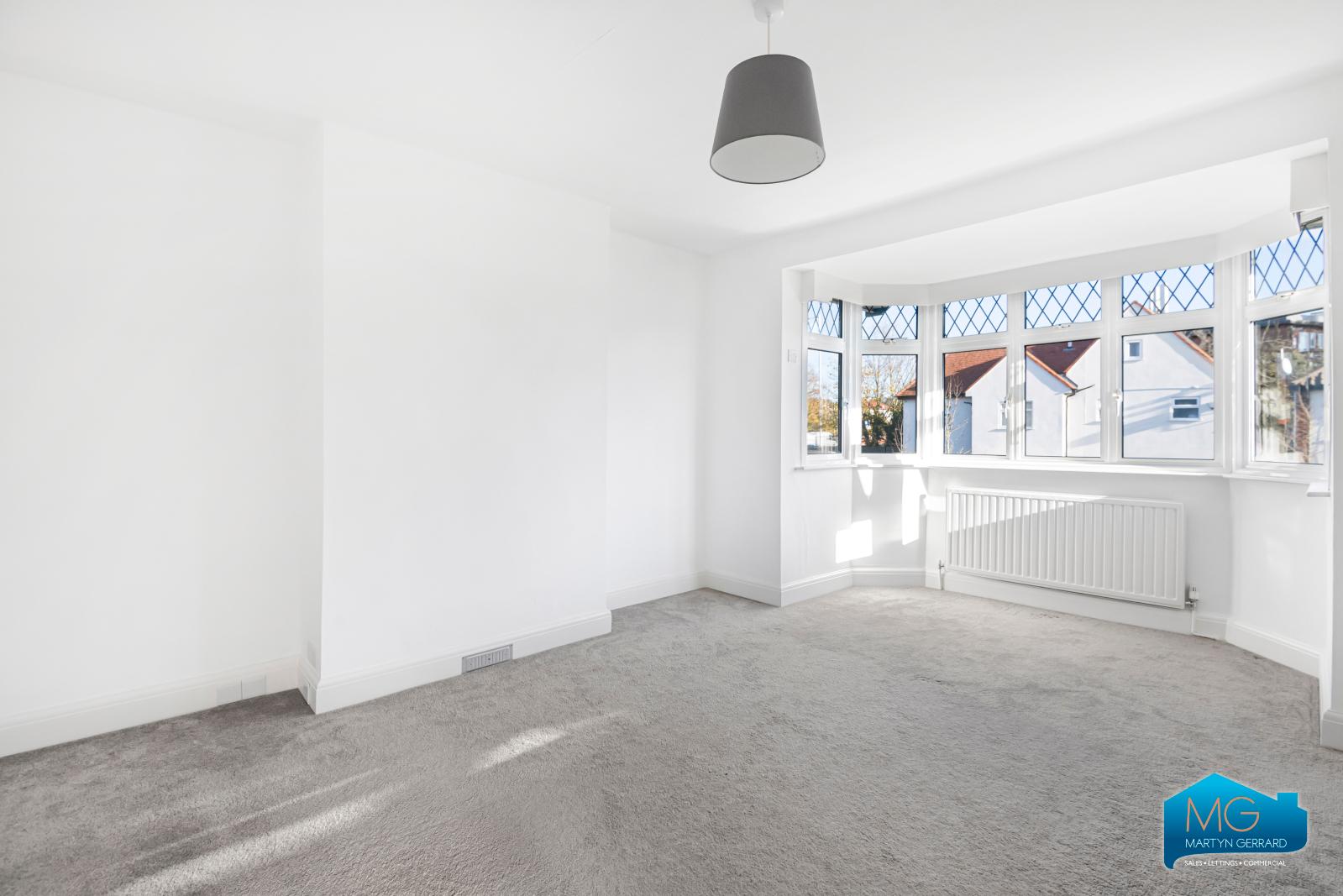 3 bedroom Semi-Detached House to rent - Martyn Gerrard