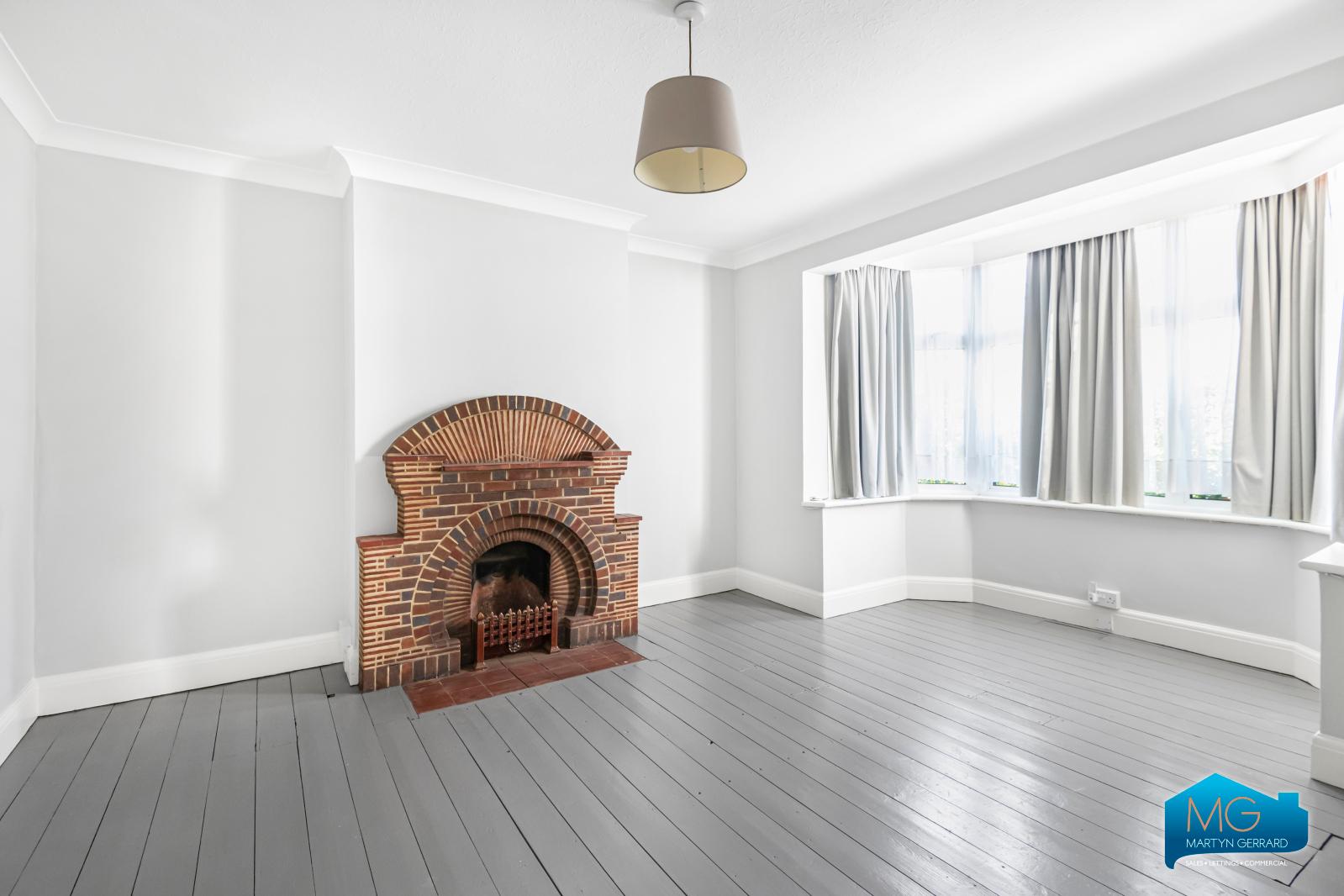 3 bedroom Semi-Detached House to rent - Martyn Gerrard