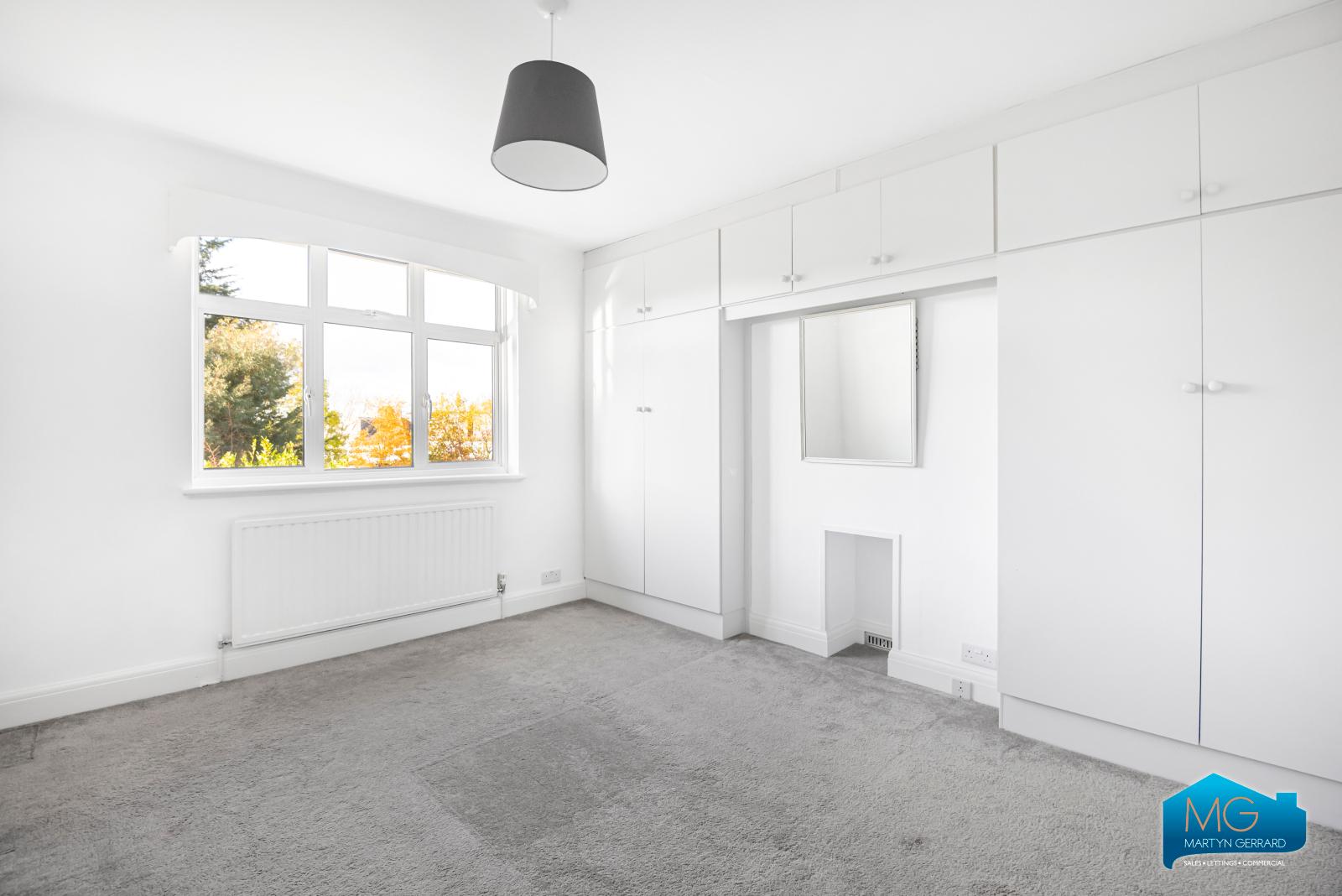 3 bedroom Semi-Detached House to rent - Martyn Gerrard