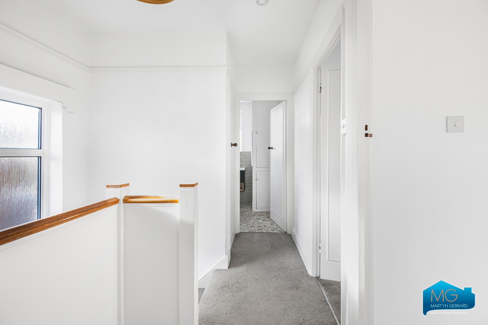 3 bedroom Semi-Detached House to rent - Martyn Gerrard