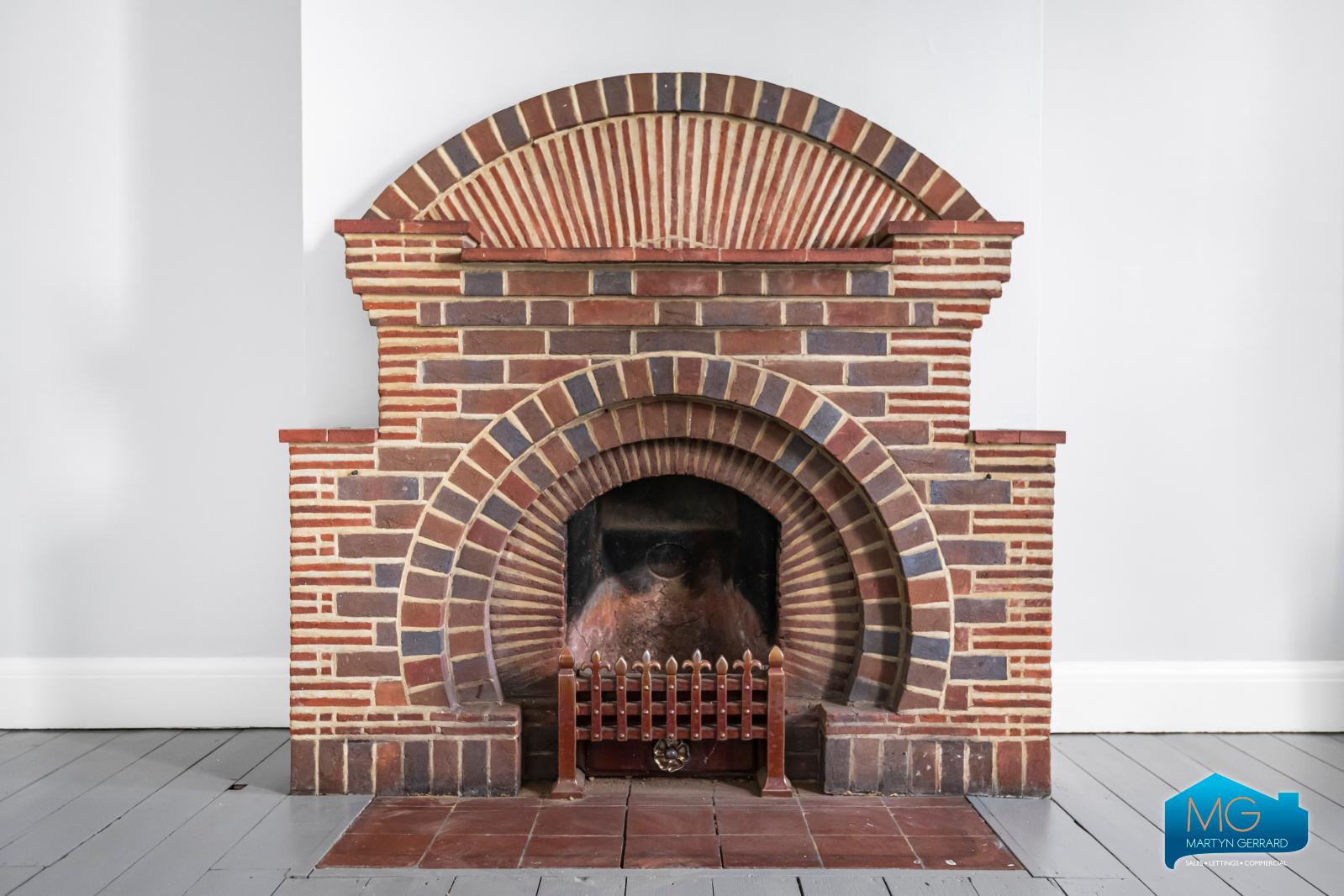 3 bedroom Semi-Detached House to rent - Martyn Gerrard