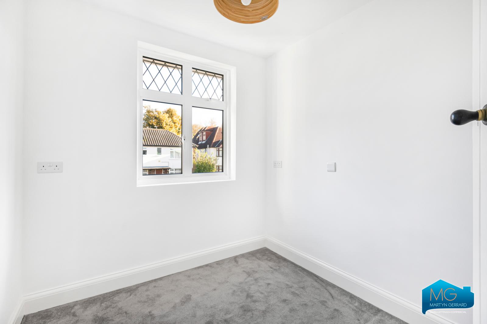 3 bedroom Semi-Detached House to rent - Martyn Gerrard