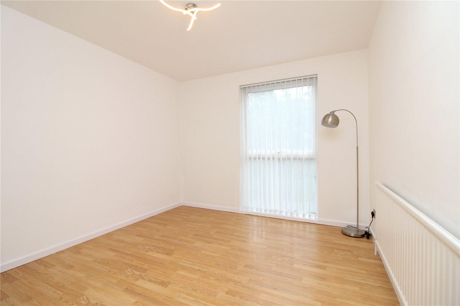 2 bedroom Apartment to rent - Martyn Gerrard