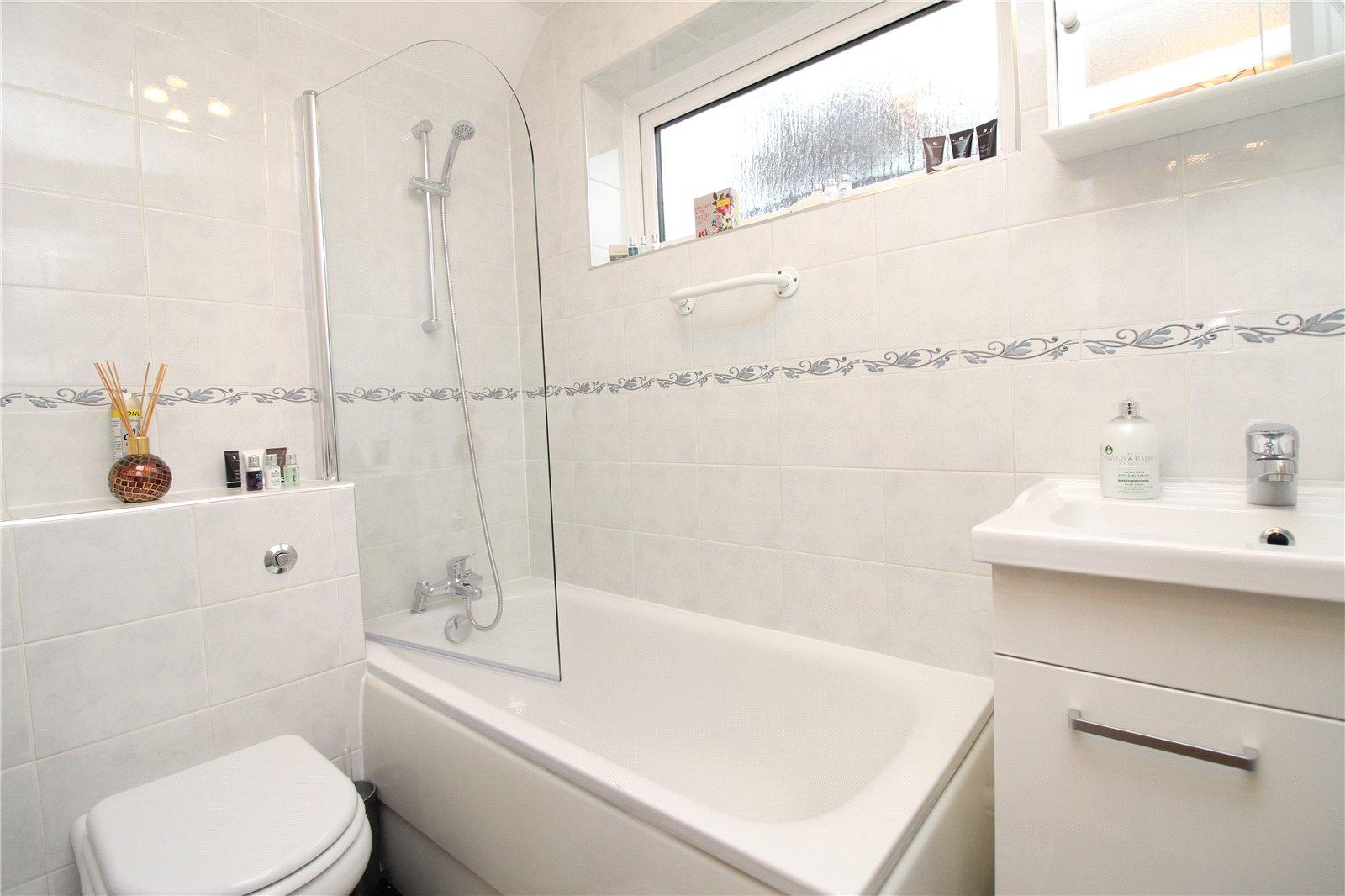 2 bedroom Apartment to rent - Martyn Gerrard