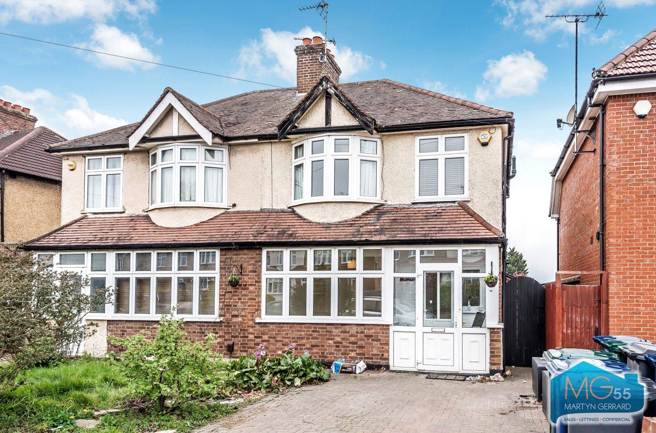 3 bedroom Semi-Detached House to rent - Martyn Gerrard