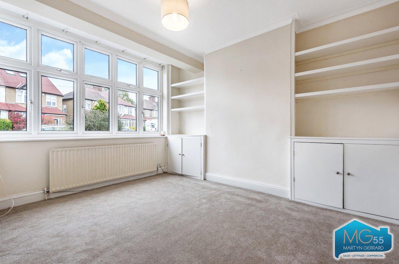3 bedroom Semi-Detached House to rent - Martyn Gerrard