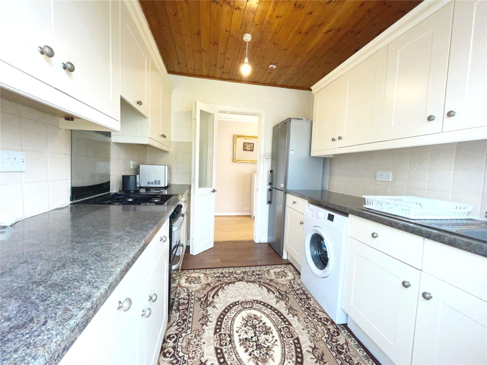 2 bedroom Apartment to rent - Martyn Gerrard