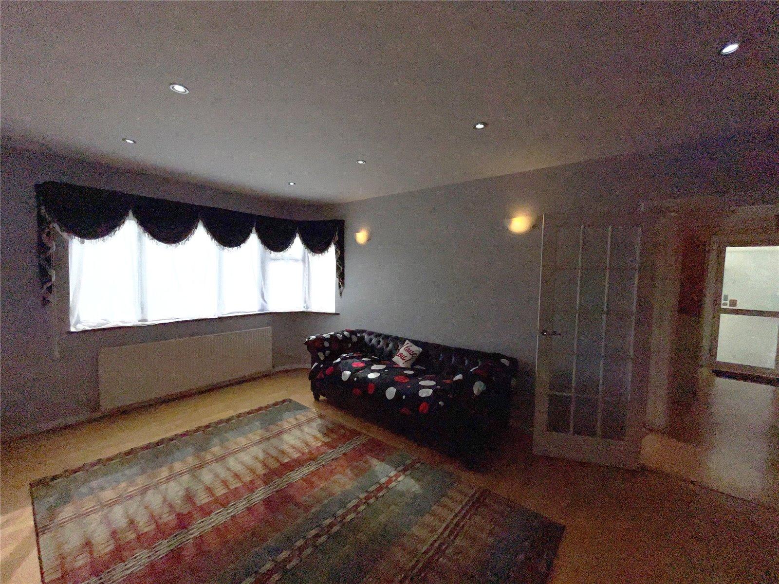 2 bedroom Apartment to rent - Martyn Gerrard