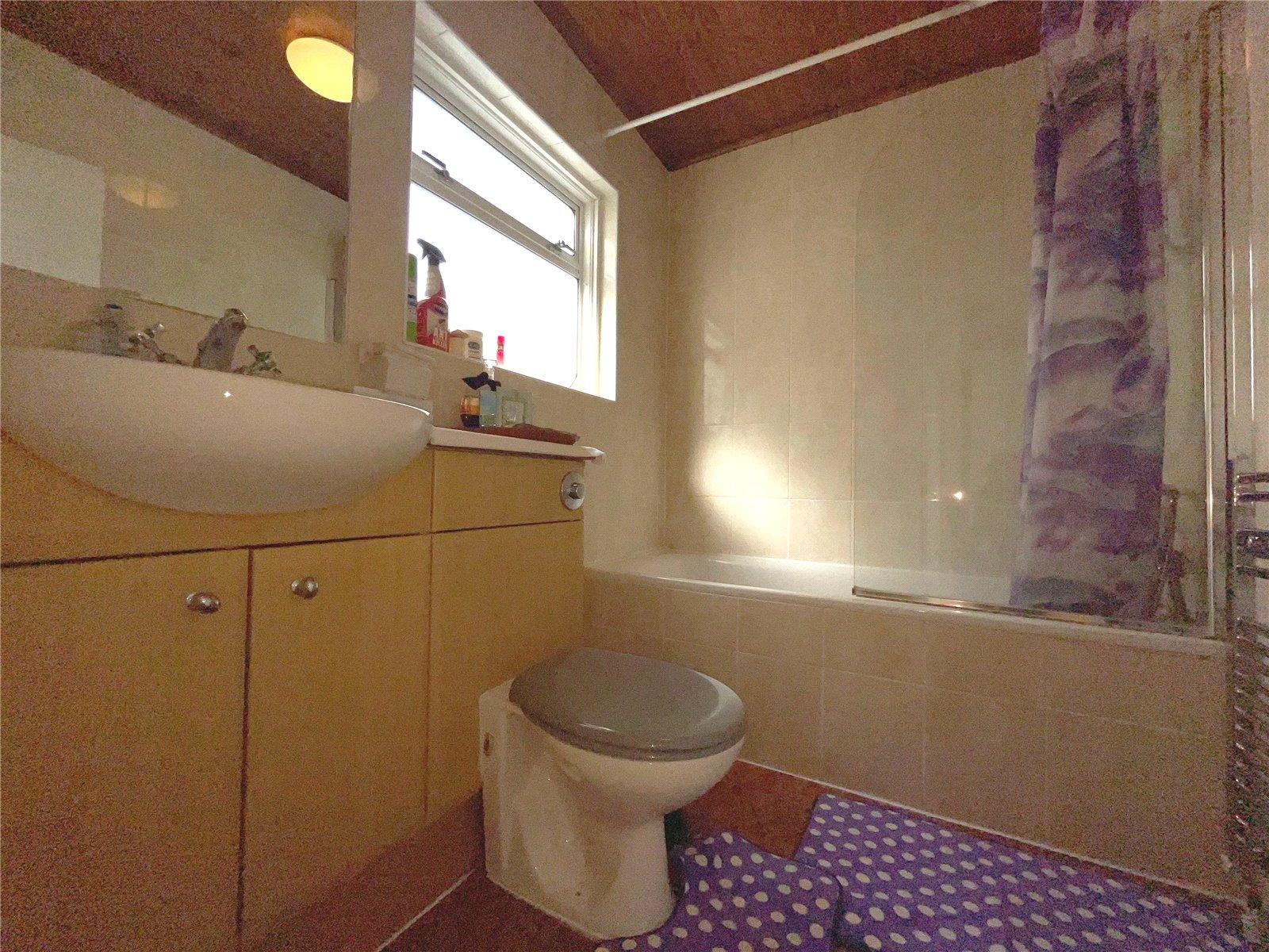 2 bedroom Apartment to rent - Martyn Gerrard