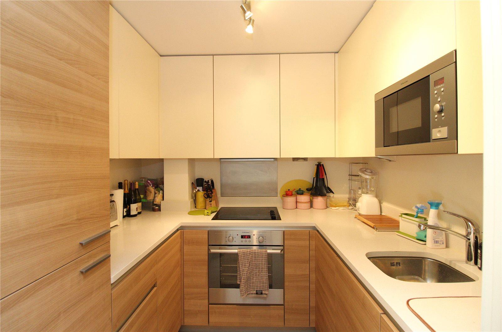 2 bedroom Apartment to rent - Martyn Gerrard