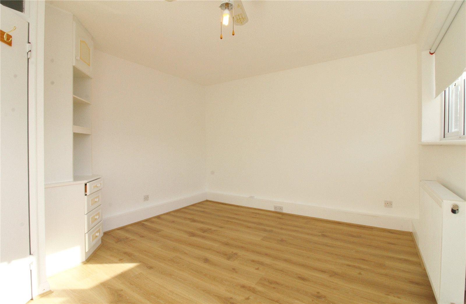 2 bedroom Terraced House to rent - Martyn Gerrard