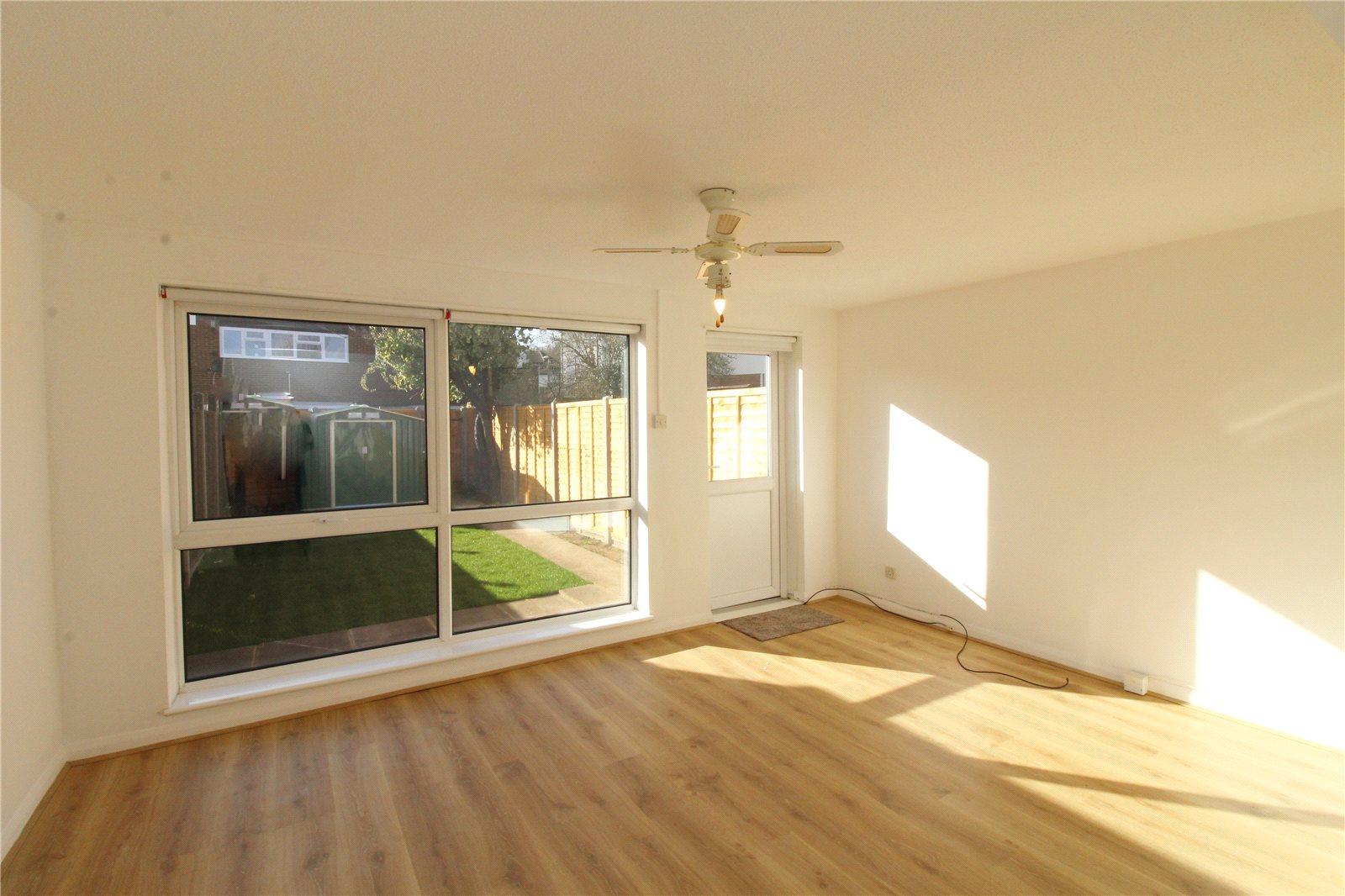 2 bedroom Terraced House to rent - Martyn Gerrard