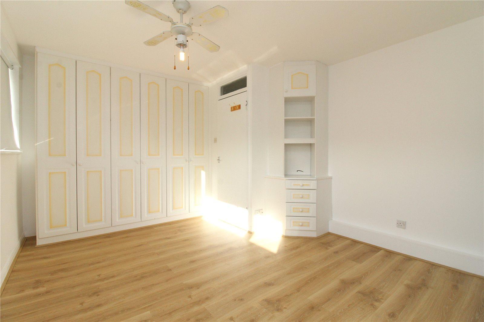 2 bedroom Terraced House to rent - Martyn Gerrard