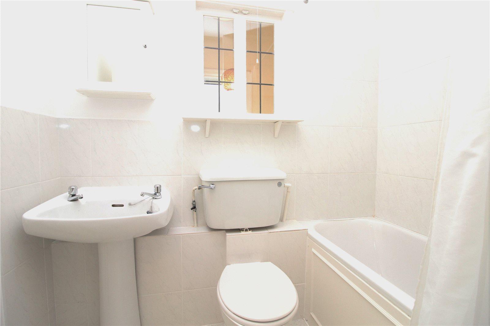 2 bedroom Apartment to rent - Martyn Gerrard