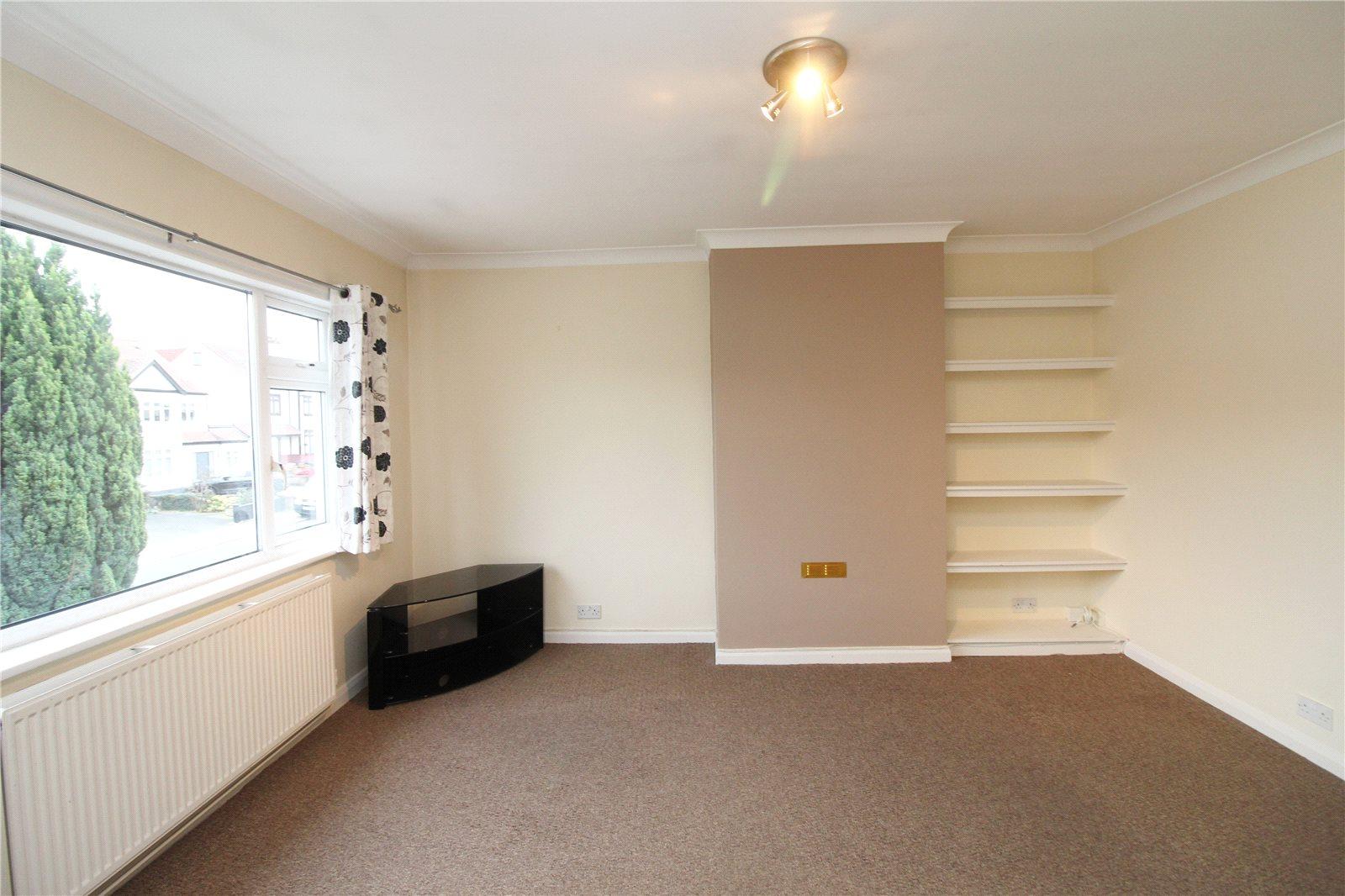 2 bedroom Apartment to rent - Martyn Gerrard