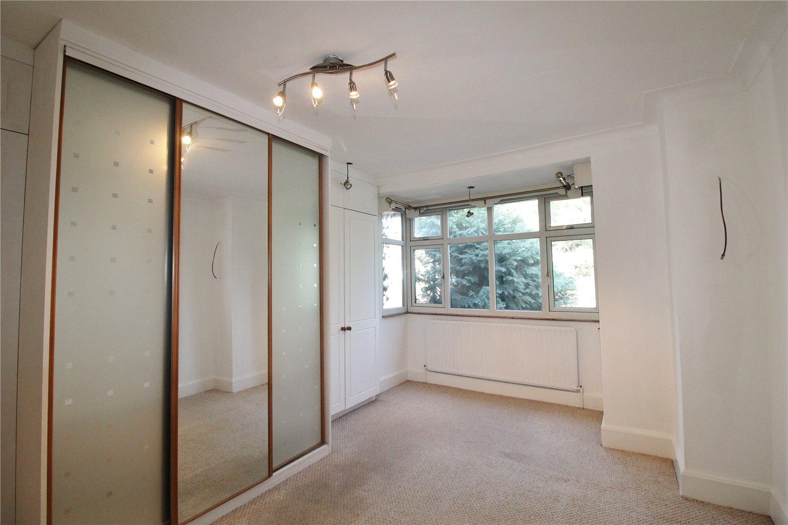 2 bedroom Apartment to rent + ' - Martyn Gerrard