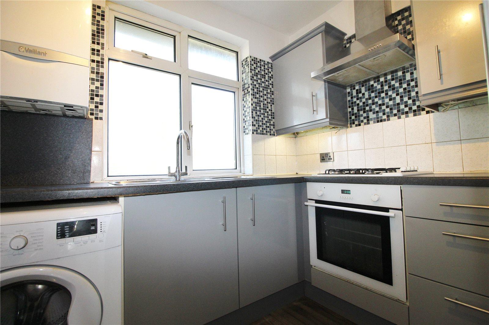 2 bedroom Apartment to rent - Martyn Gerrard