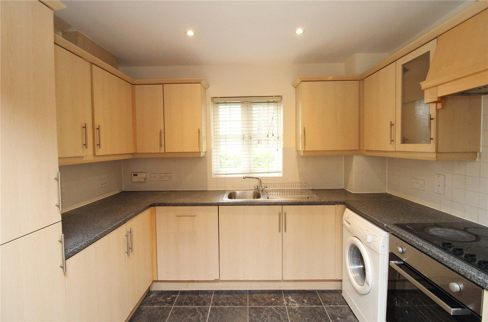 2 bedroom Ground Floor Flat to rent - Martyn Gerrard