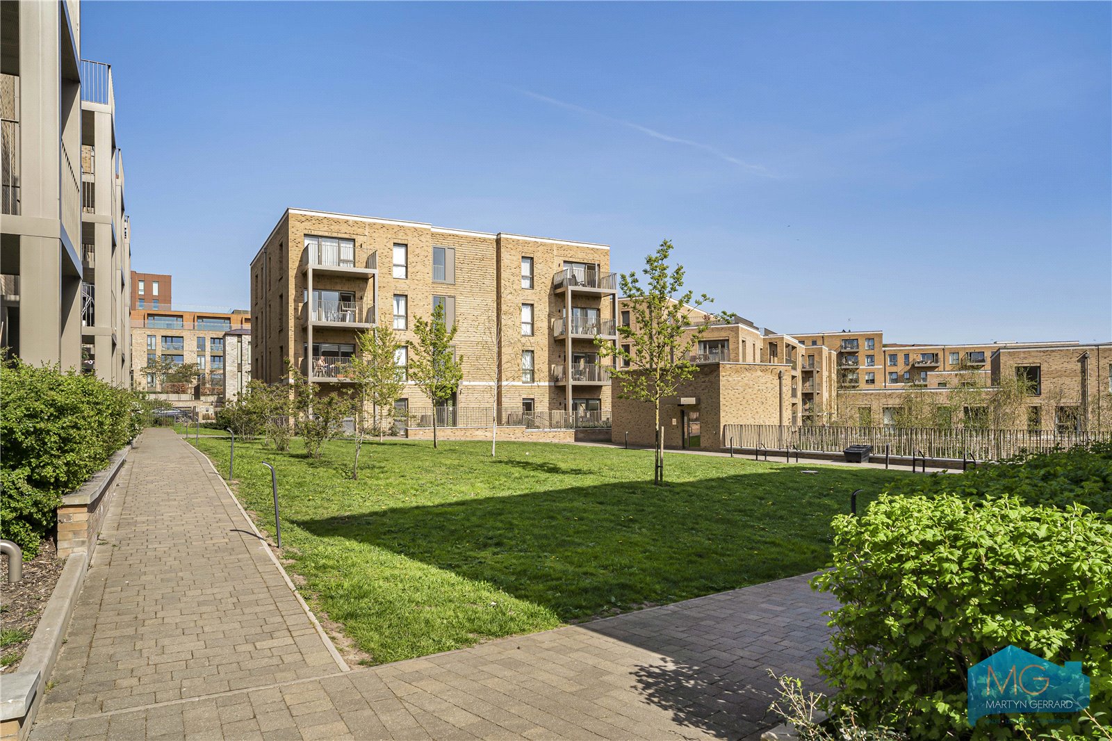 2 bedroom Apartment for sale - Martyn Gerrard