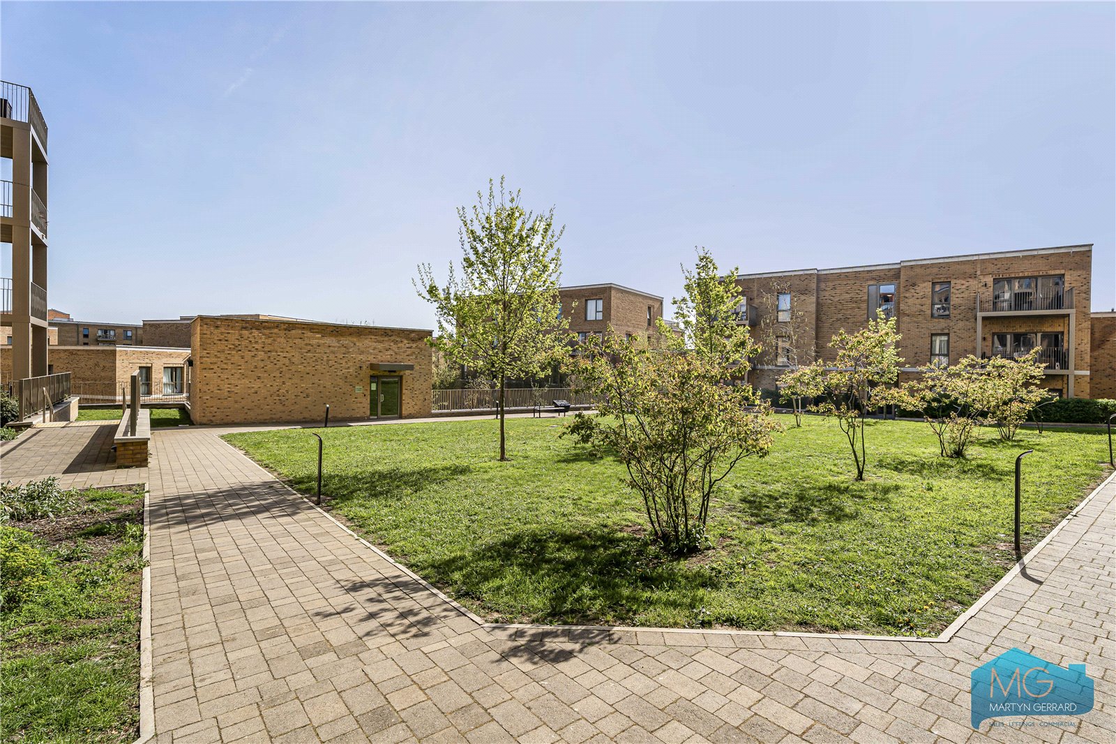 2 bedroom Apartment for sale - Martyn Gerrard