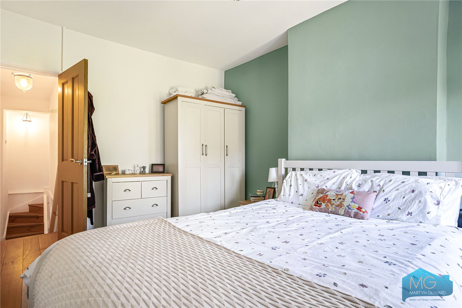 2 bedroom Terraced House for sale - Martyn Gerrard
