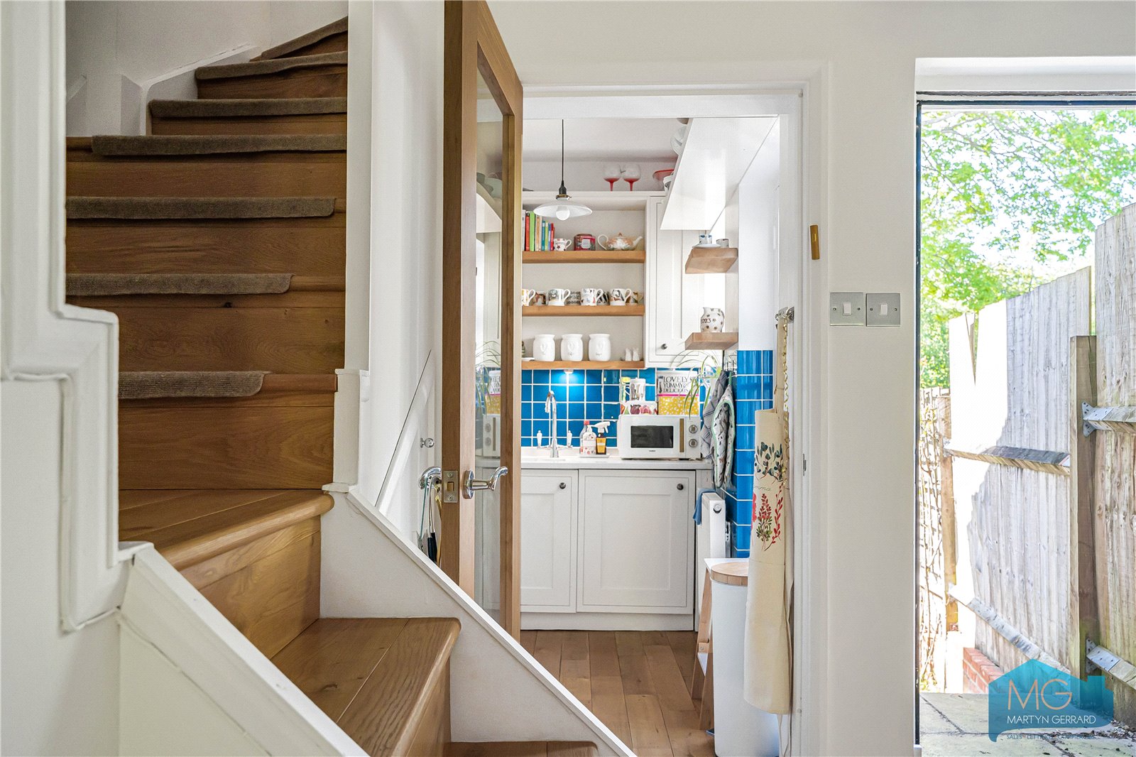 2 bedroom Terraced House for sale - Martyn Gerrard