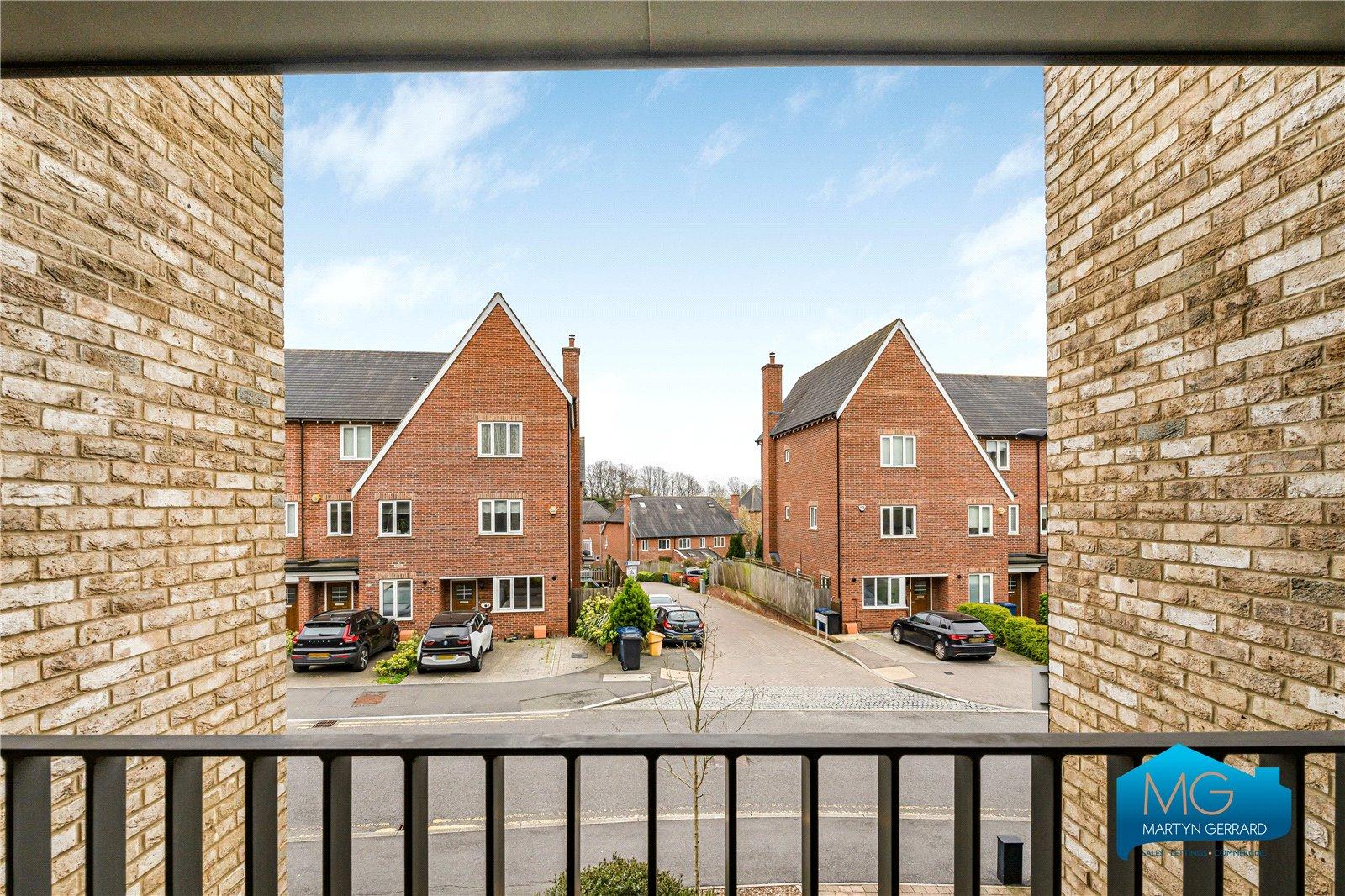 2 bedroom Apartment to rent - Martyn Gerrard