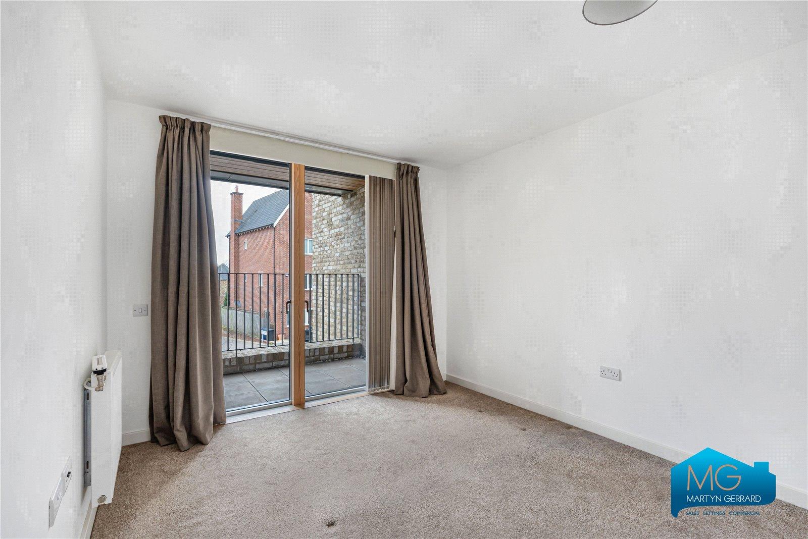 2 bedroom Apartment to rent - Martyn Gerrard