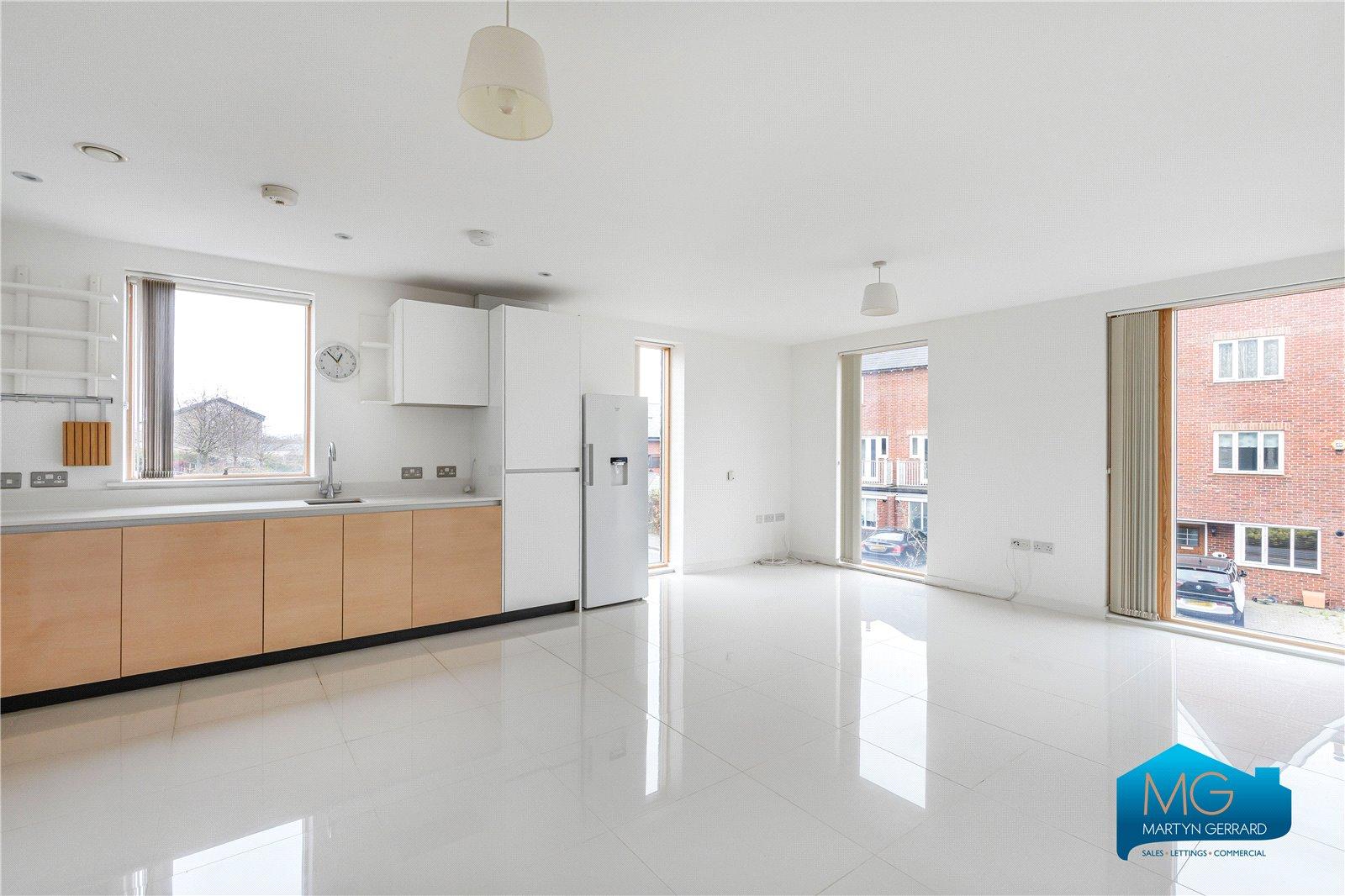 2 bedroom Apartment to rent - Martyn Gerrard