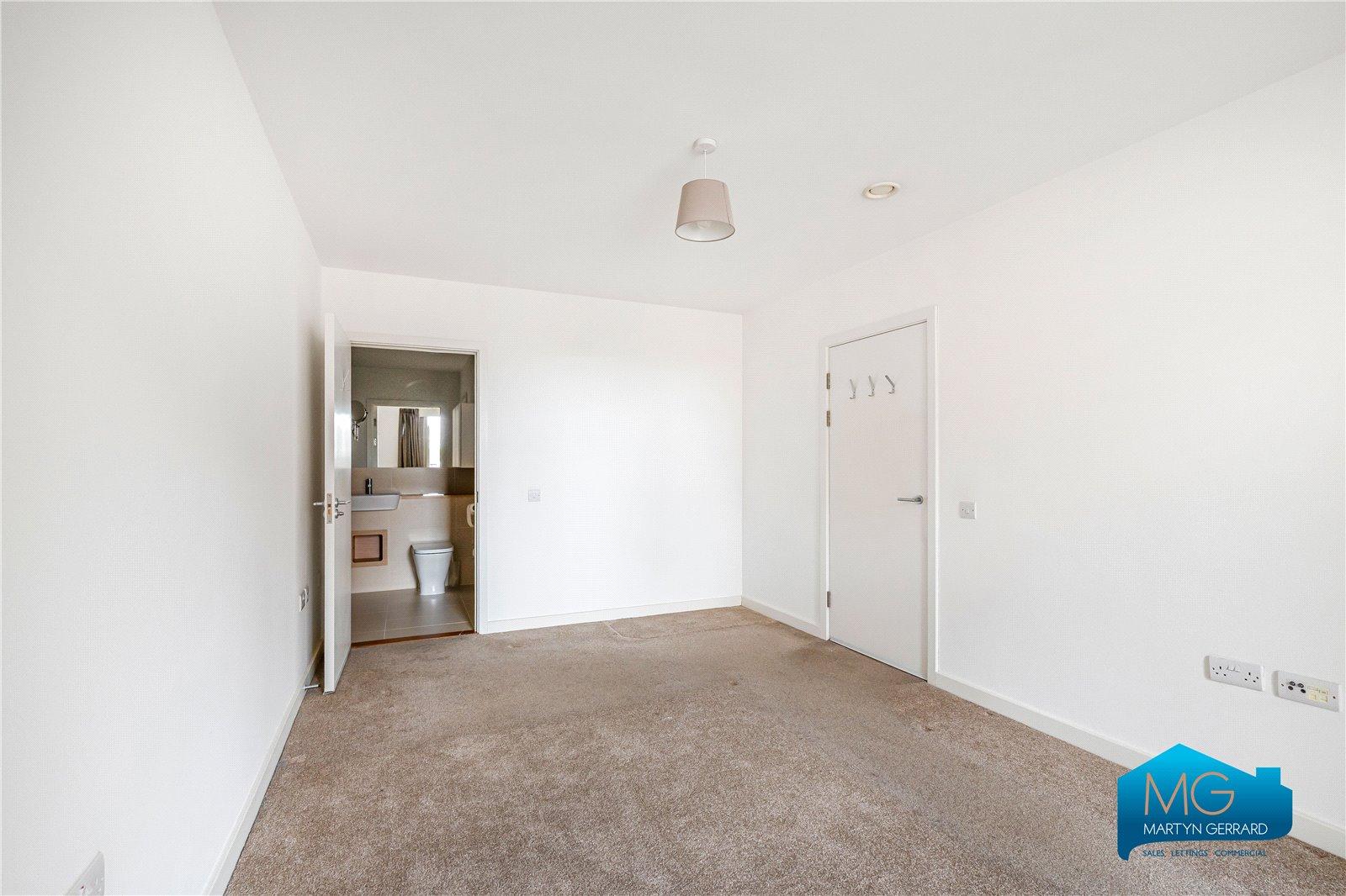 2 bedroom Apartment to rent - Martyn Gerrard